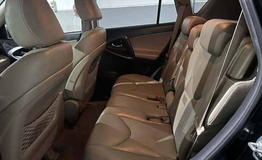 TOYOTA Rav4 2.2 D4D Executive 4×4