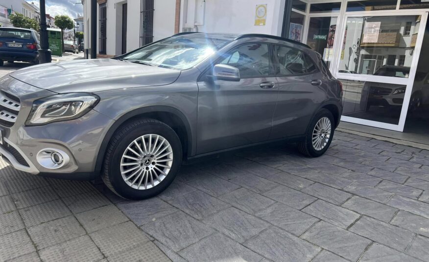 MERCEDES-BENZ GLA GLA 200D