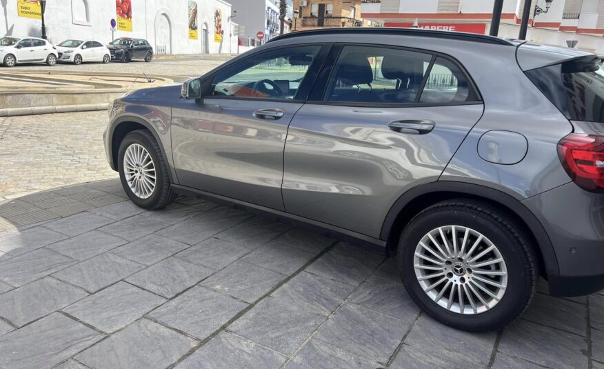 MERCEDES-BENZ GLA GLA 200D