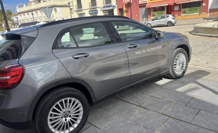 MERCEDES-BENZ GLA GLA 200D