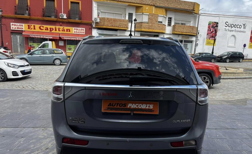 MITSUBISHI Outlander 220 DID MOTION 2WD