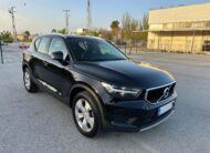 VOLVO XC40 2.0 D3 momentum pro