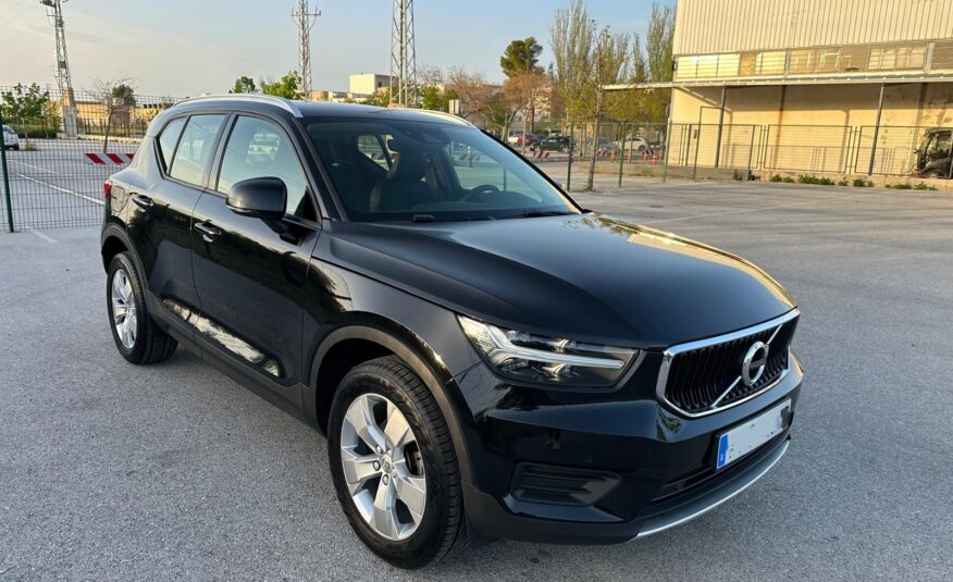 VOLVO XC40 2.0 D3 momentum pro