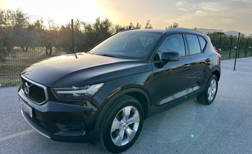 VOLVO XC40 2.0 D3 momentum pro