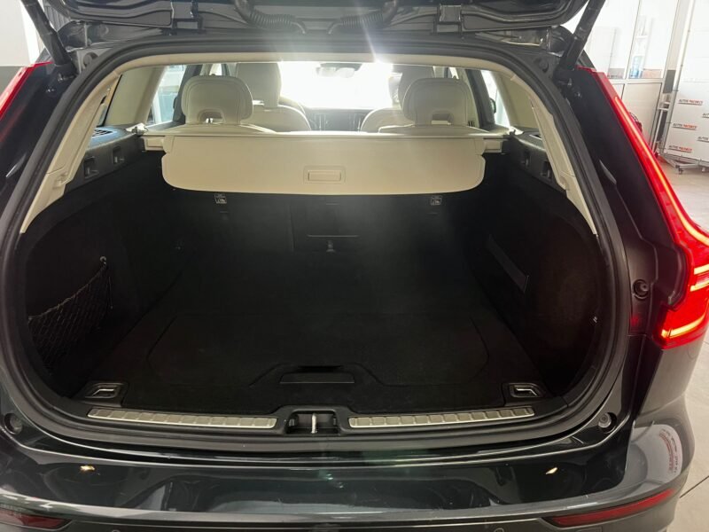 VOLVO v60 2.0 D3 momentum pro