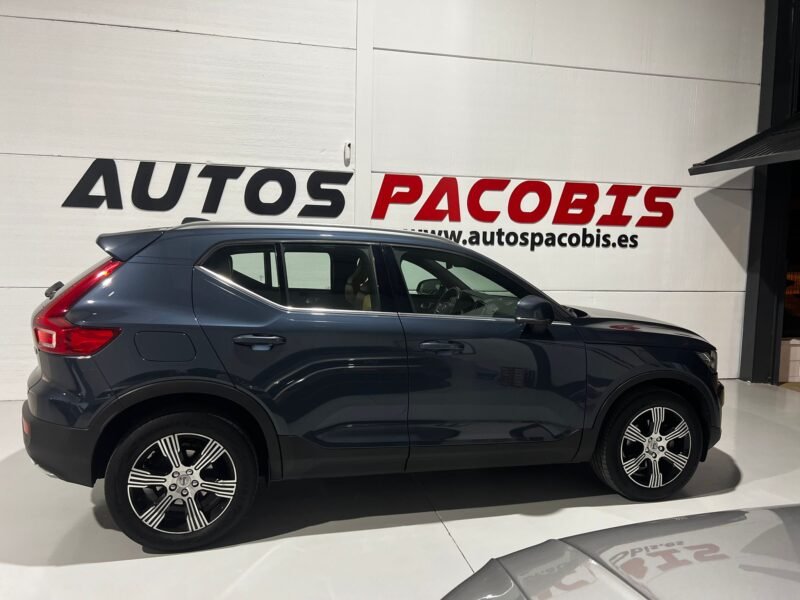 VOLVO XC40 2.0 INSCRIPTION