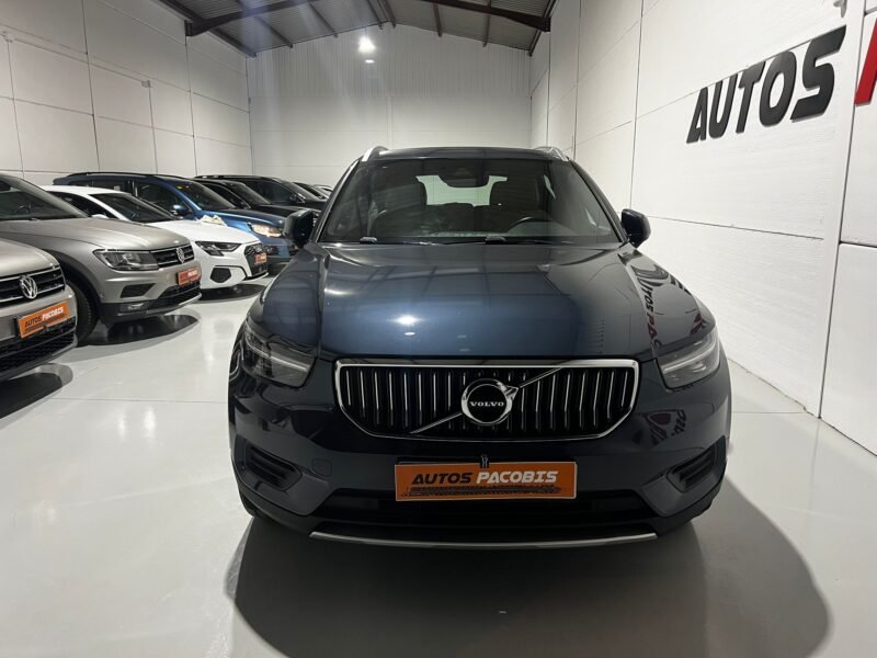 VOLVO XC40 2.0 INSCRIPTION