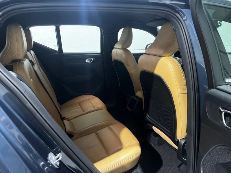 VOLVO XC40 2.0 INSCRIPTION