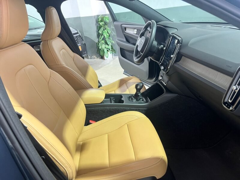 VOLVO XC40 2.0 D3 INSCRIPTION