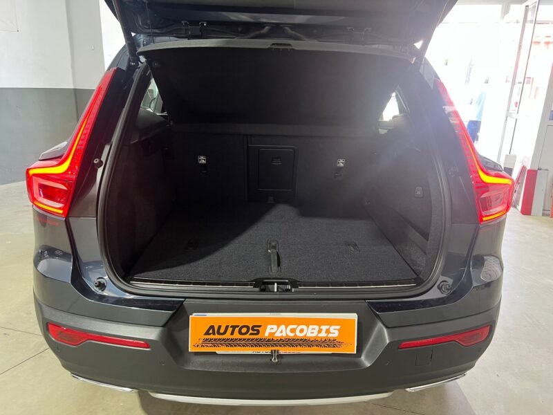 VOLVO XC40 2.0 D3 INSCRIPTION