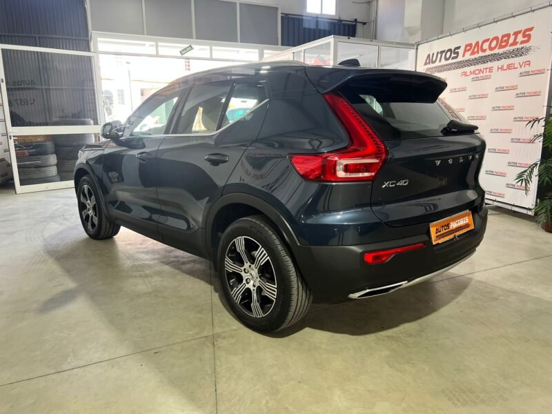 VOLVO XC40 2.0 D3 INSCRIPTION