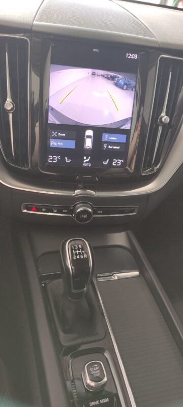 VOLVO XC60 2.0 d4 momentum