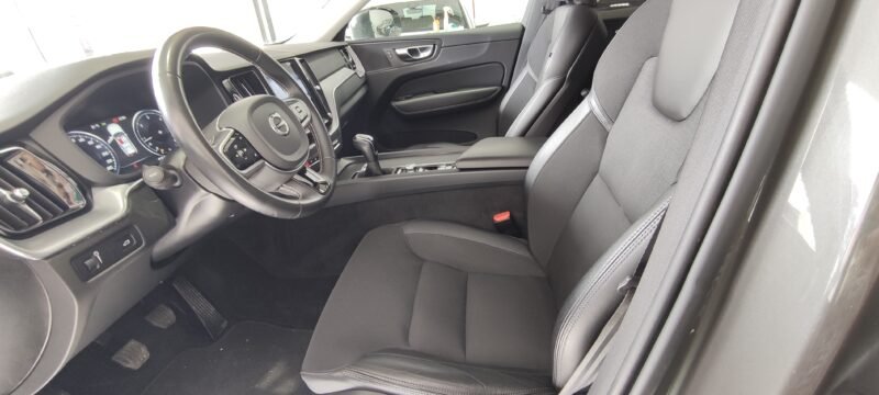 VOLVO XC60 2.0 d4 momentum