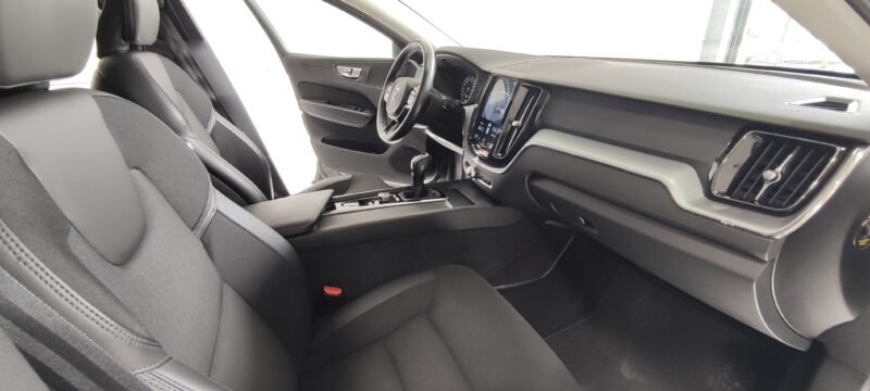 VOLVO XC60 2.0 d4 momentum