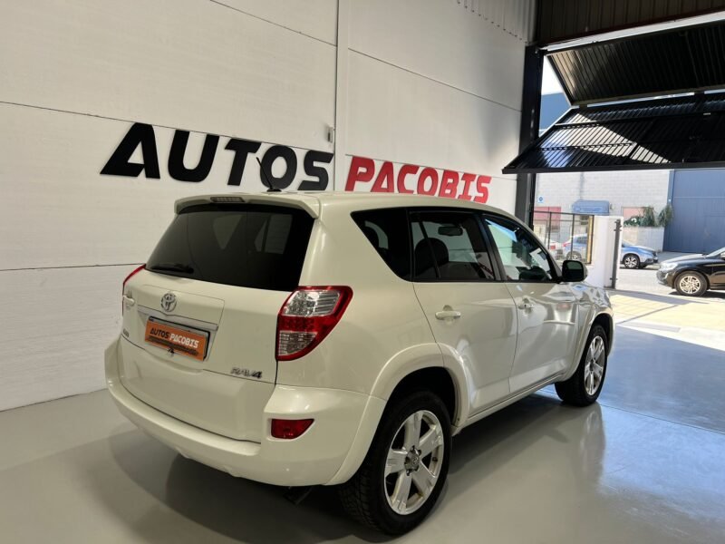 TOYOTA Rav4 2.2CC