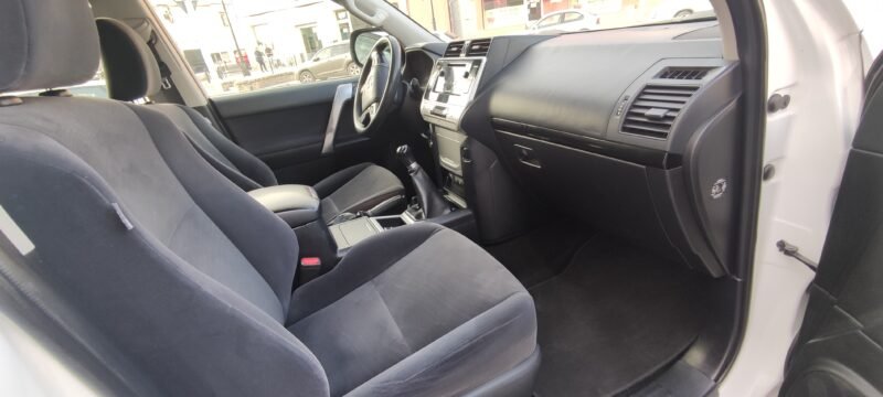 TOYOTA LAND CRUISER 2.8 D4D GX