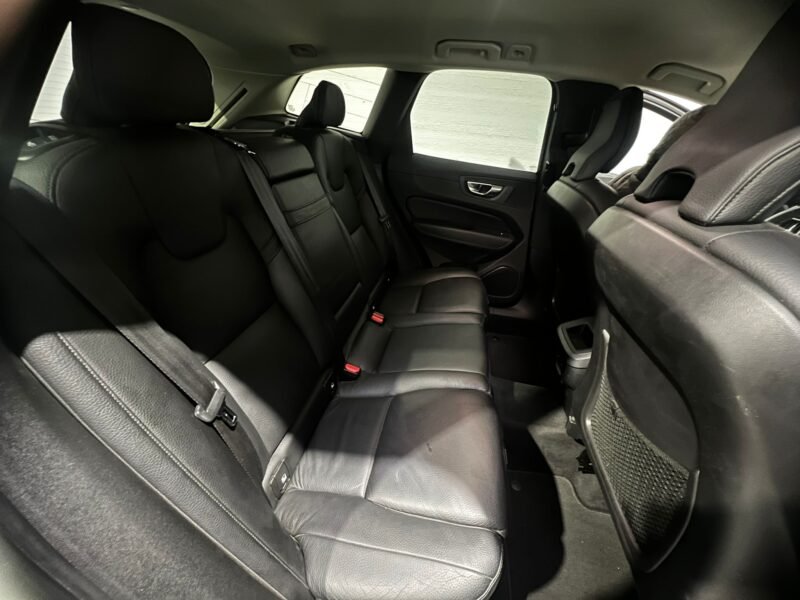 VOLVO XC60 2.0 d4 momentum auto