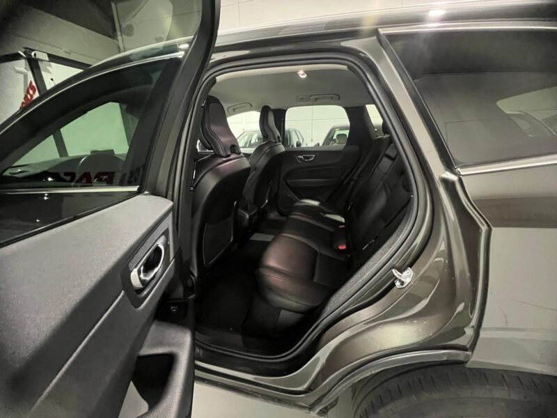 VOLVO XC60 2.0 d4 momentum auto