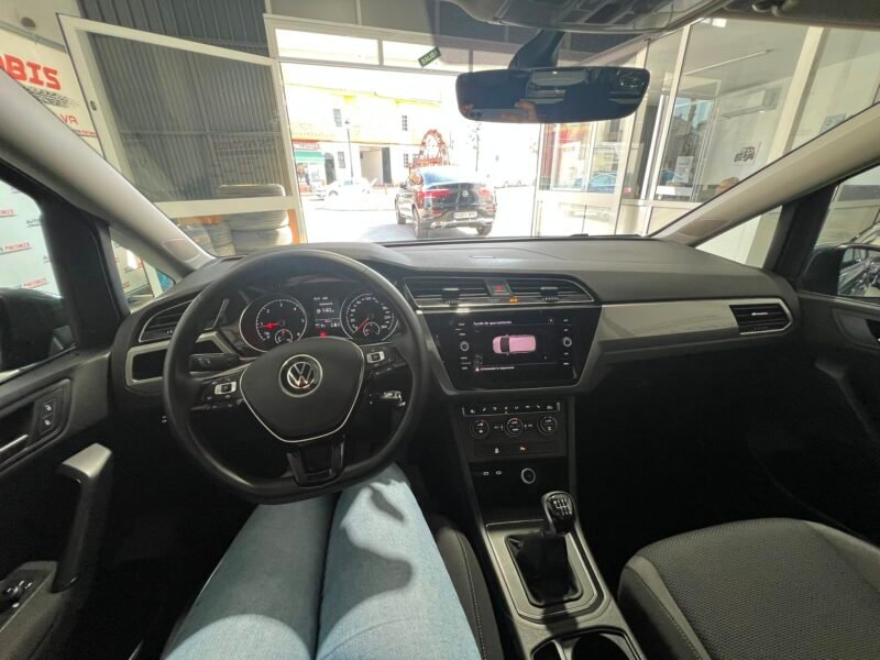 VOLKSWAGEN Touran SPORT 2.0TDI