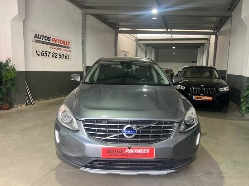 VOLVO XC60 2.0 D3 MOMENTUM AUTO