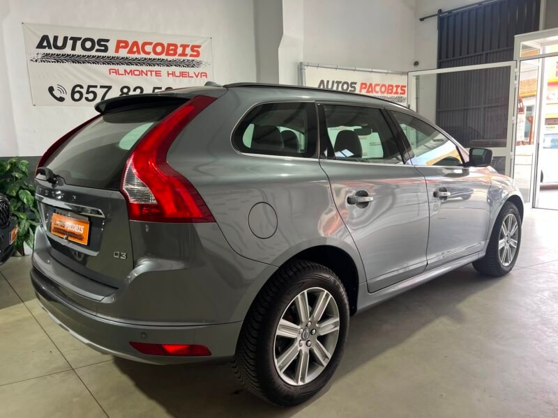 VOLVO XC60 2.0 D3 MOMENTUM AUTO