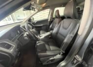 VOLVO XC60 2.0 D3 MOMENTUM AUTO