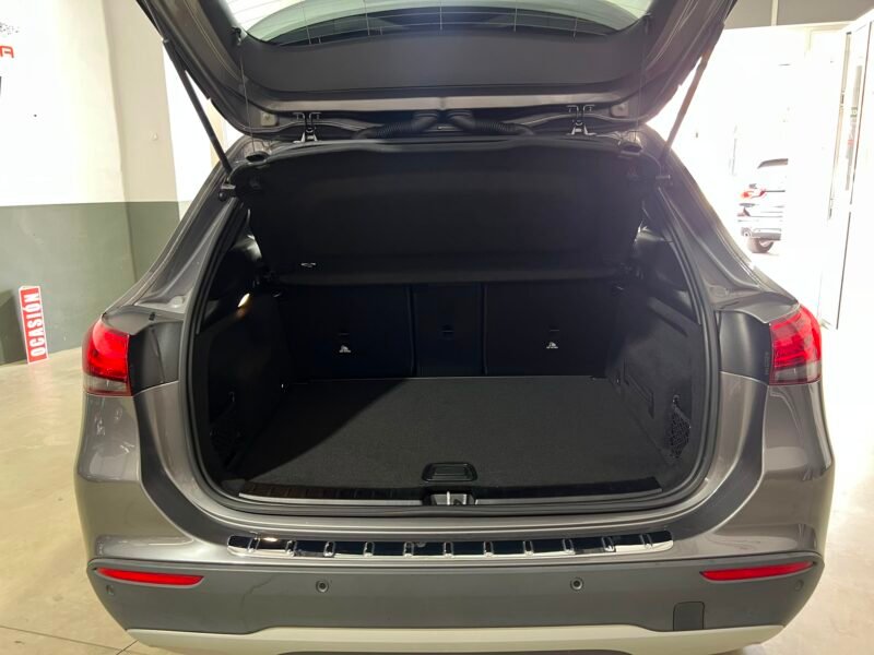 MERCEDES GLA 180D