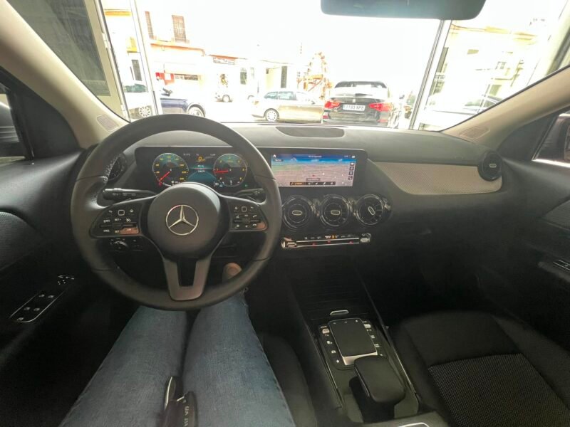 MERCEDES GLA 180D