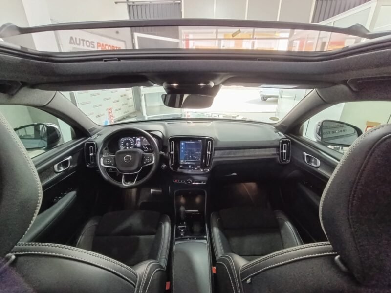 VOLVO XC40 RDESING