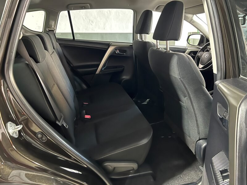 TOYOTA RAV4 4X4 2.2 AWD 150